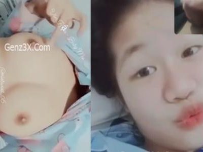 Kim Ngân gọi video chát sex móc bím cùng bạn trai